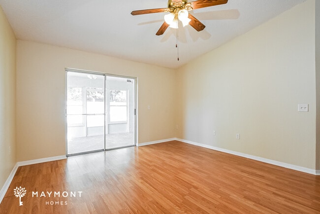 Building Photo - 3363 Erskine Dr