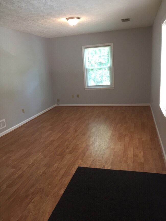Foto del edificio - 504 Mountain Park Rd