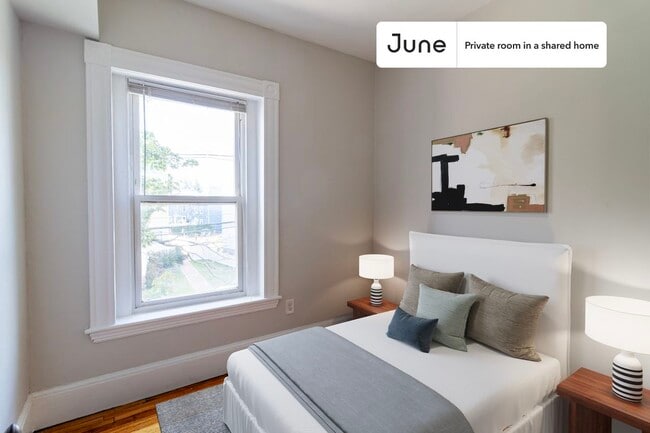 Private bedroom in 4 bed/2 bath Home - Private bedroom in 4 bed/2 bath Home