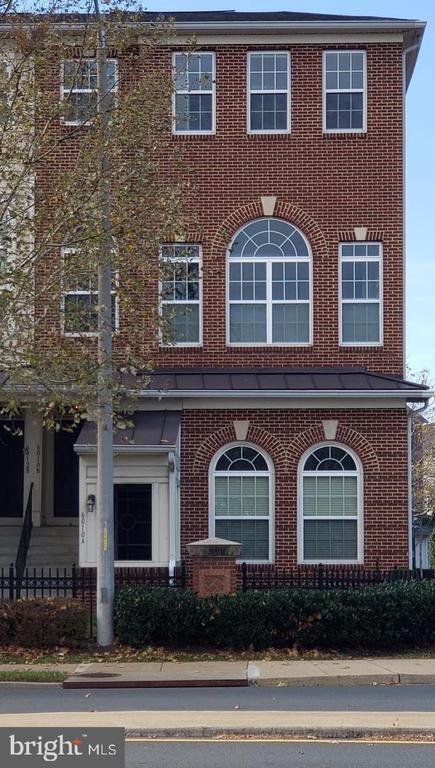 Building Photo - 6010 Machen Rd