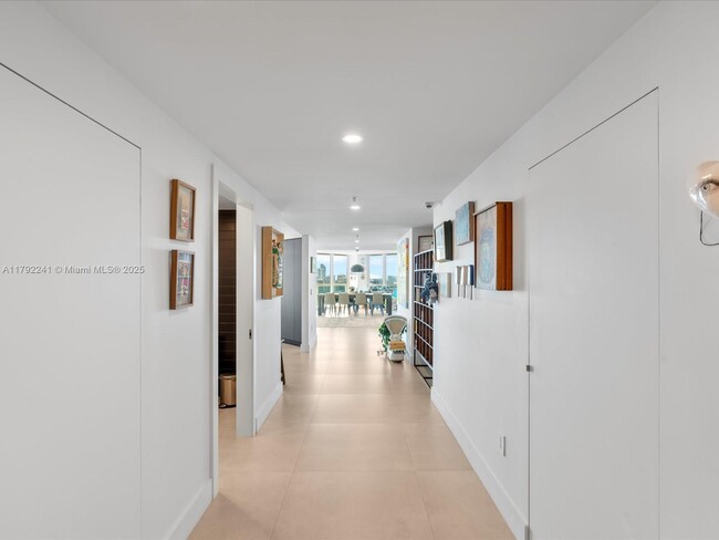 Building Photo - 3370 Hidden Bay Dr
