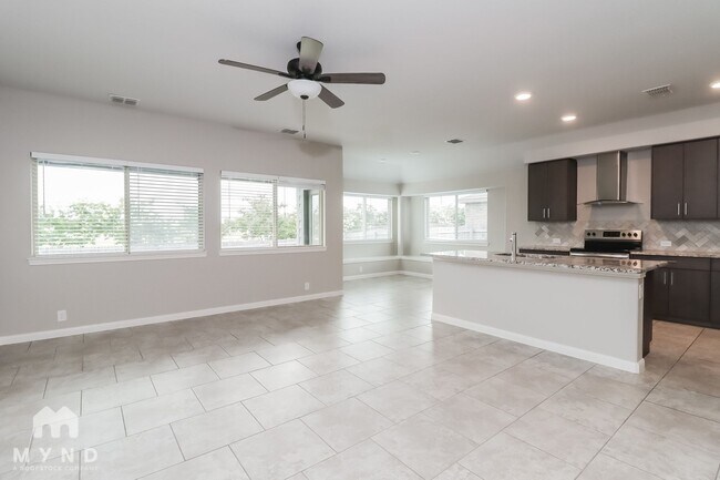 Building Photo - 12325 Treeline Dr
