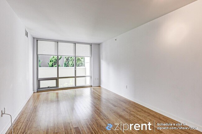 Building Photo - 355 1st St