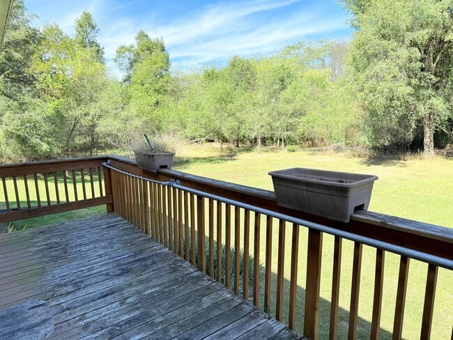 Foto del edificio - 6070 Brooklyn Rd