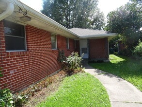 Building Photo - 512-514 Oriole St