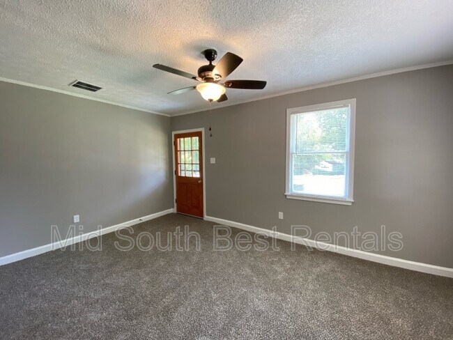 Foto del edificio - 2536 Dwight Cove