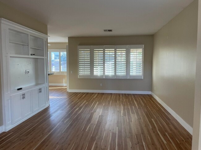 Building Photo - 78724 Palm Tree Ave