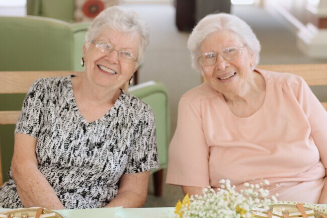 Foto del edificio - Osprey Manor Independent Senior Living