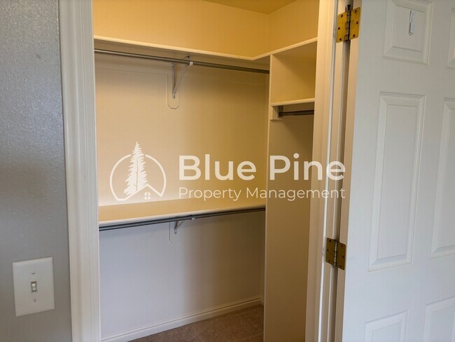 Foto del edificio - 3863 Ridgeview Cir