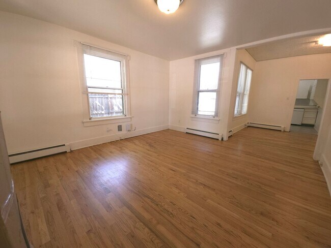 Building Photo - 2645-2647 Pine St