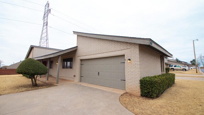 Foto del edificio - 5832 Hefner Village Ct