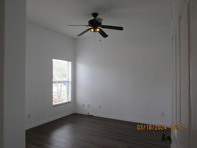Building Photo - 2089 Maeve Cir