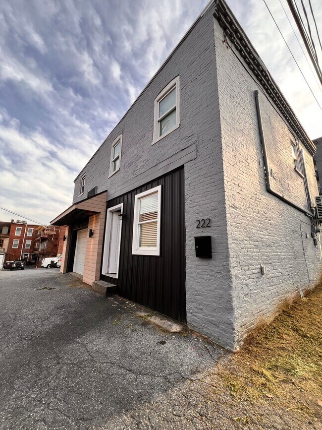 Foto del edificio - 222 West Grant Street
