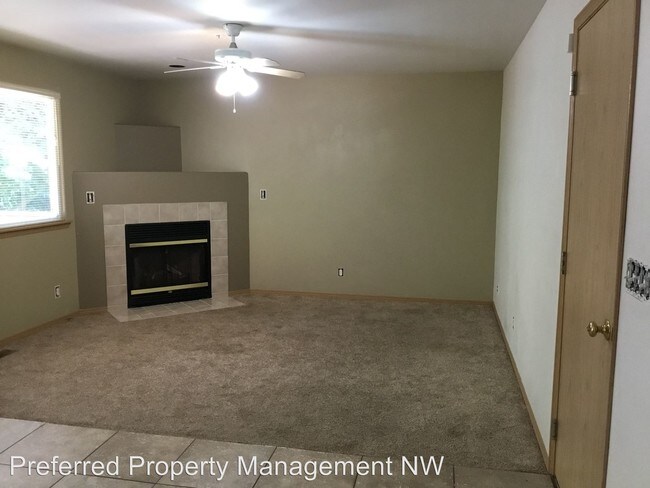 Foto del edificio - 4 br, 3 bath House - 5627 10th Dr. W.