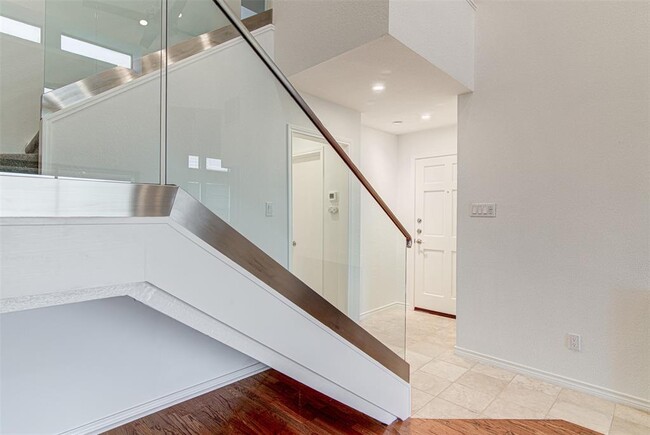 Foto del edificio - 8200 Neely Dr