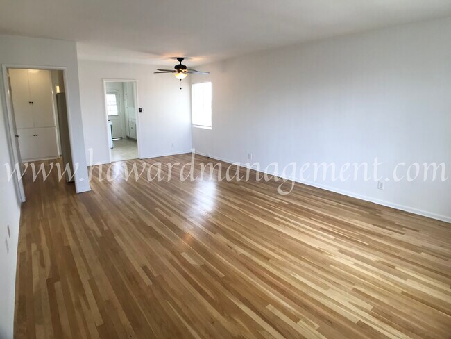 Building Photo - 5455 Alvern Cir