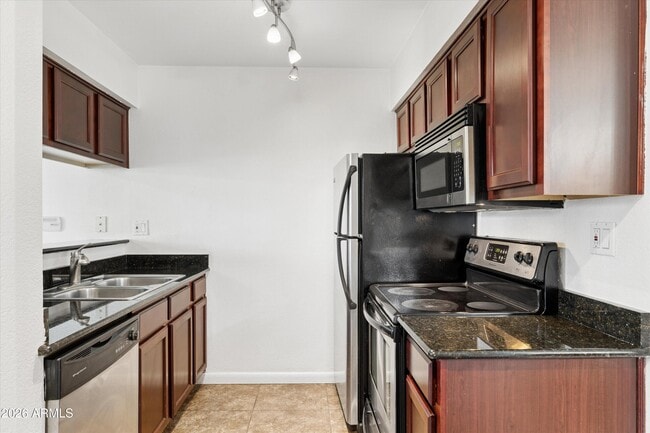 Building Photo - 5995 N 78th St
