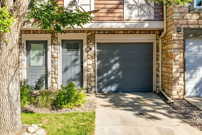 Foto del edificio - 8066 S Columbine Ct