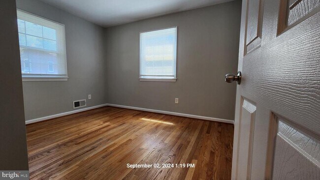 Foto del edificio - 10710 Vaughn St