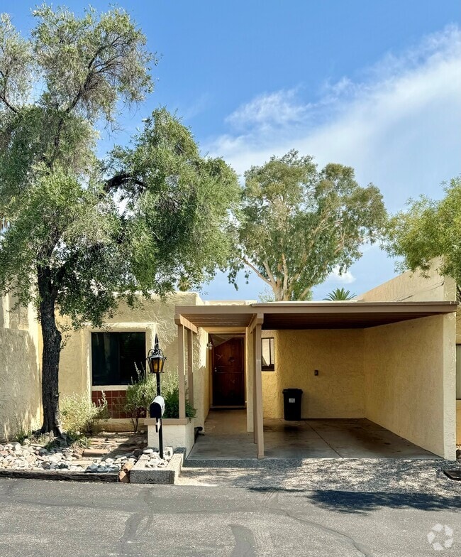 Building Photo - 650 E Camino Alteza