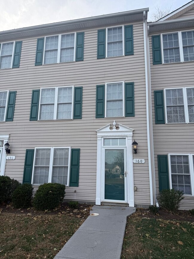 Building Photo - 160 Gretchen Ct