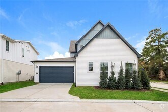 Building Photo - 9835 Willow Creek Commerce Dr