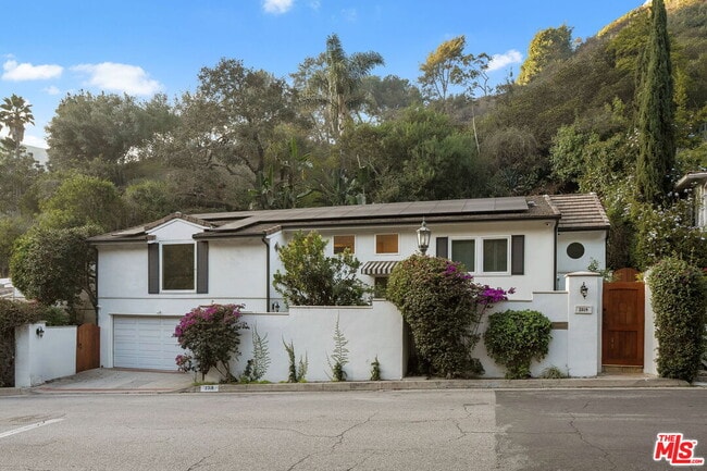 Building Photo - 2319 Outpost Dr