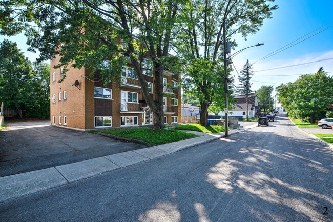 Building Photo - 47 Rue St Lambert