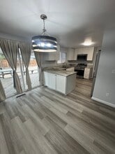 Building Photo - 7474 Sandstone Dr