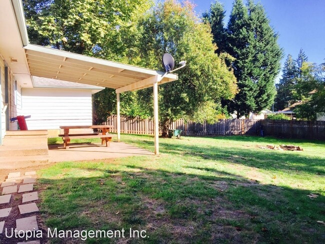 Building Photo - 3 br, 1 bath House - 1650 NW 1st St