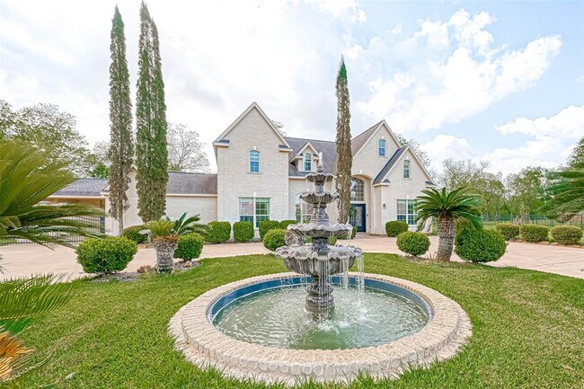 Building Photo - 8127 Cicada Dr
