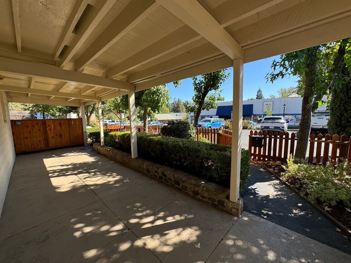Foto principal - Close to everything super clean single lev...
