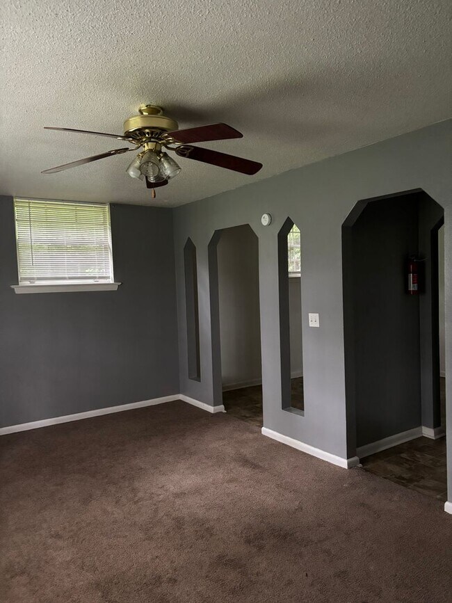 Foto del edificio - 117 Santeelah St