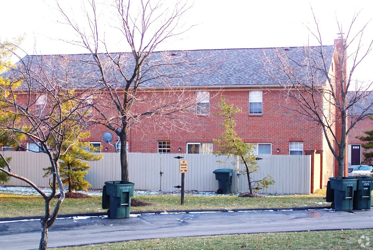 Building Photo - Brafferton Village Condominum (por)