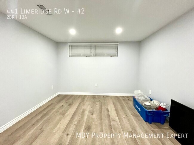Building Photo - Welcome home to this warm and inviting low...