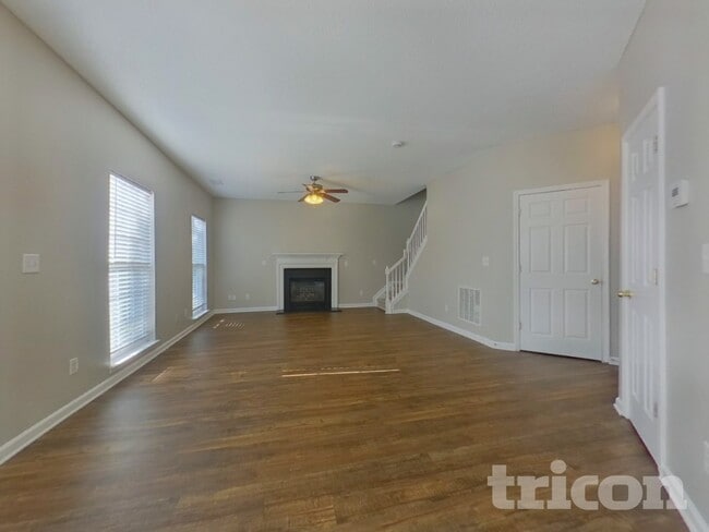 Building Photo - 1812 Southwind Dr