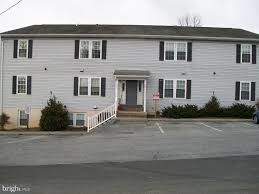 Primary Photo - 136 N Place Ln