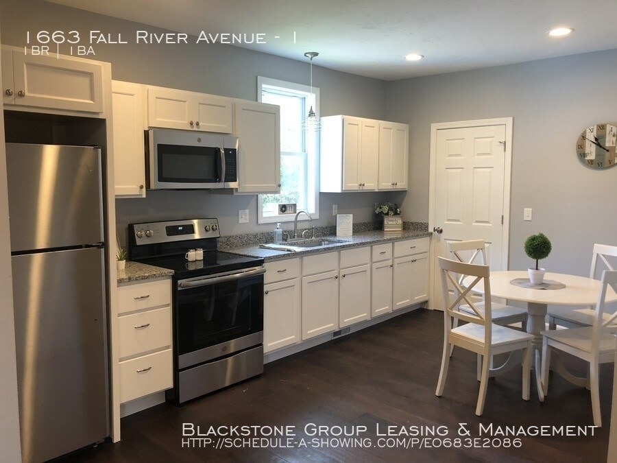 Foto principal - 1663 Fall River Avenue