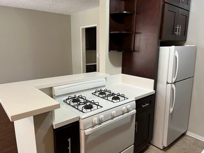 Kitchen - 12766 Pacific Ave