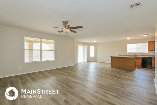 Building Photo - 5090 E Butterweed Dr