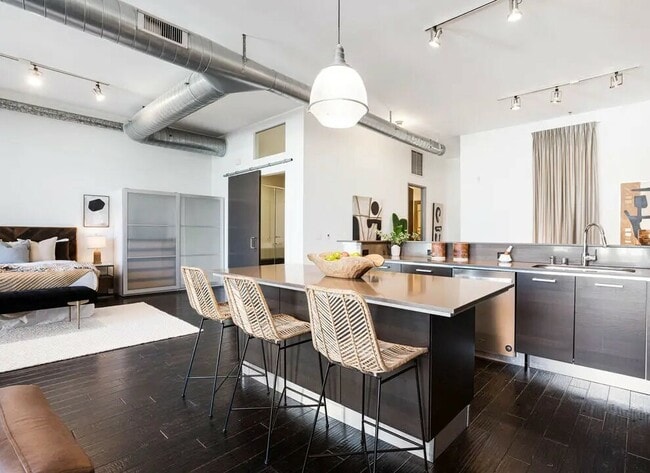 Foto del edificio - 13320 Beach Ave