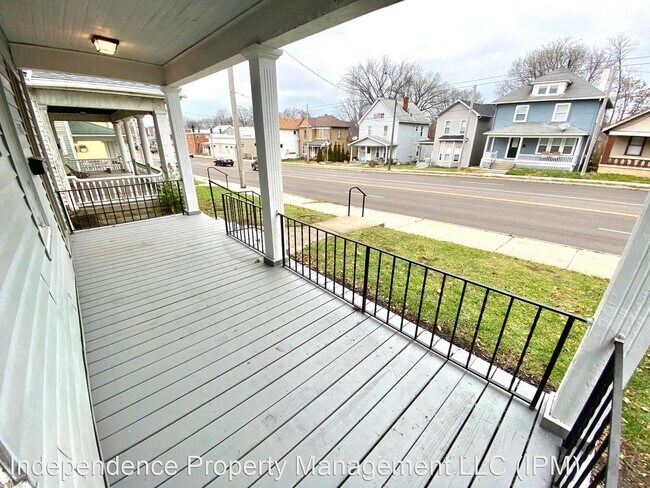 Foto del edificio - 3 br, 1.5 bath House - 2115 Wayne Ave