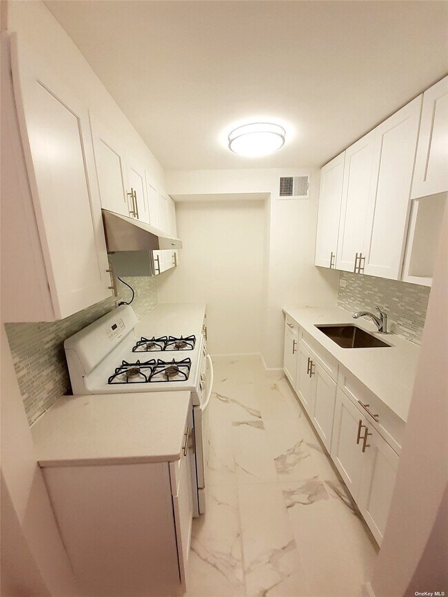 Foto del edificio - 152-18 Union Tpke