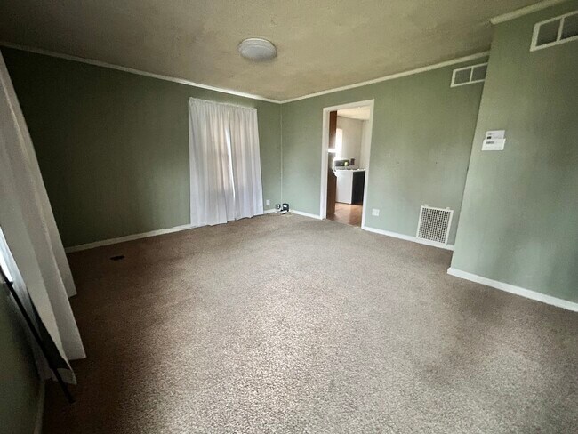 Foto del edificio - 205 S Commercial Ave