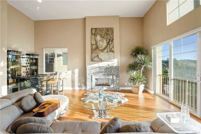 Building Photo - 5672 Como Cir