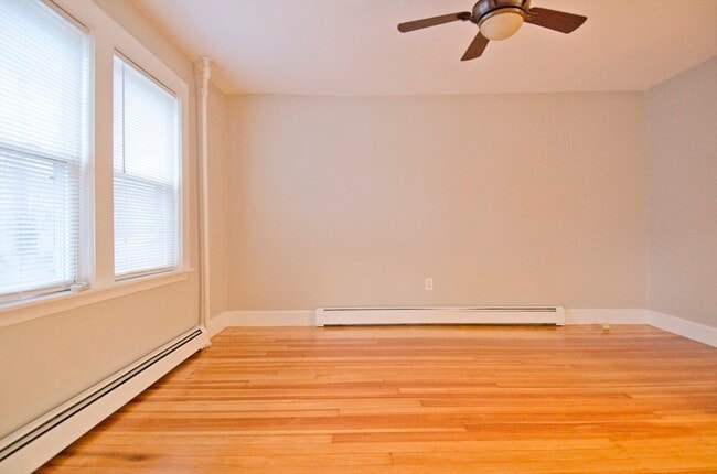 Building Photo - 42 Turner St