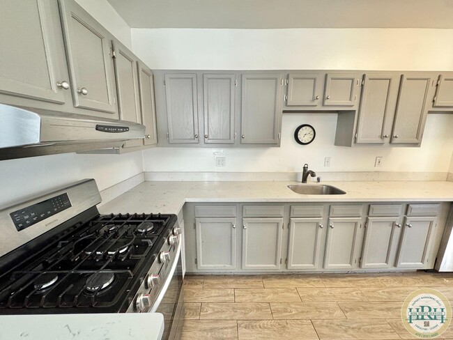 Building Photo - Charming 2BR|2BA in the Heart of Richmond ...