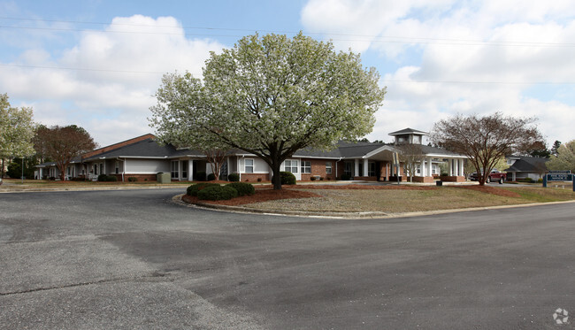 Building Photo - Pine Knoll Manor