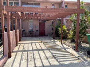 Building Photo - 6312 SW 139th Ct