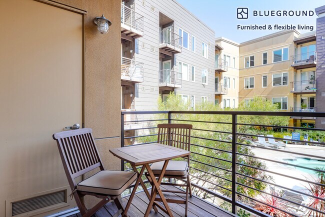 Foto del edificio - 555 San Antonio Rd